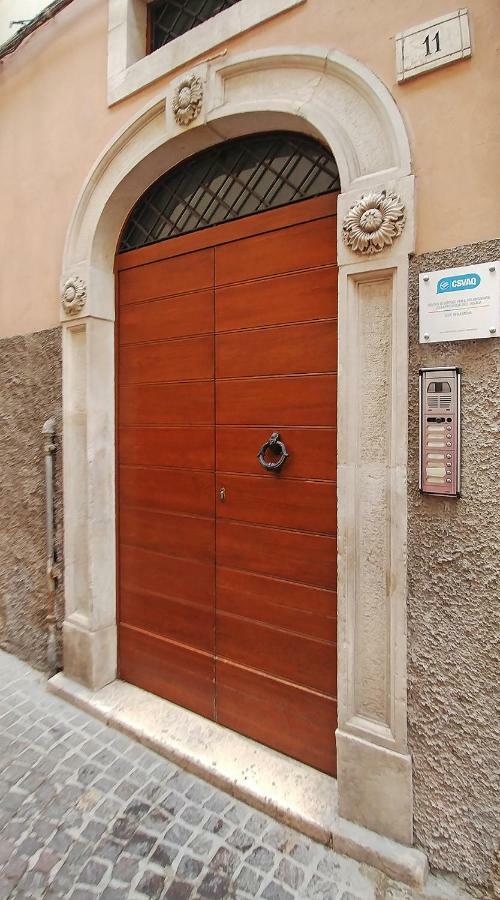 La Finestra Sulmo Apartment Sulmona Luaran gambar